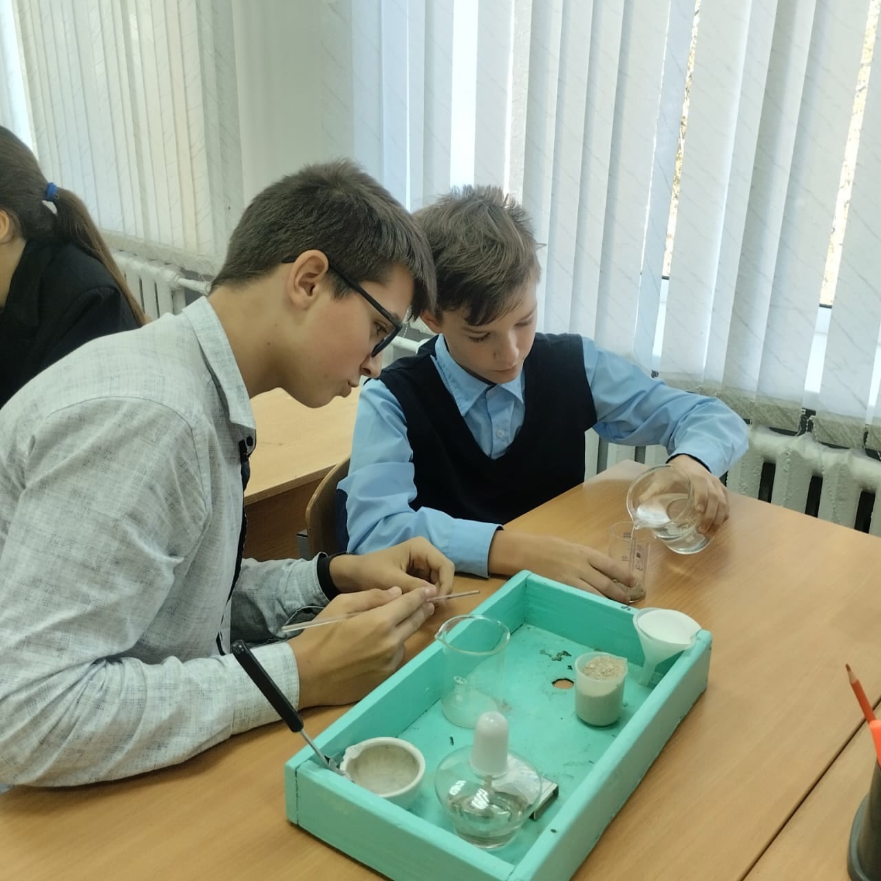 Получение поваренной соли. Занятие по химии в центре Точка роста.